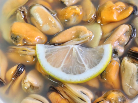 Мидии с имбирем и лимоном