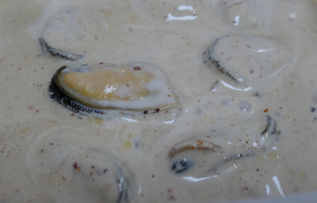 Мидии в пикантном соусе